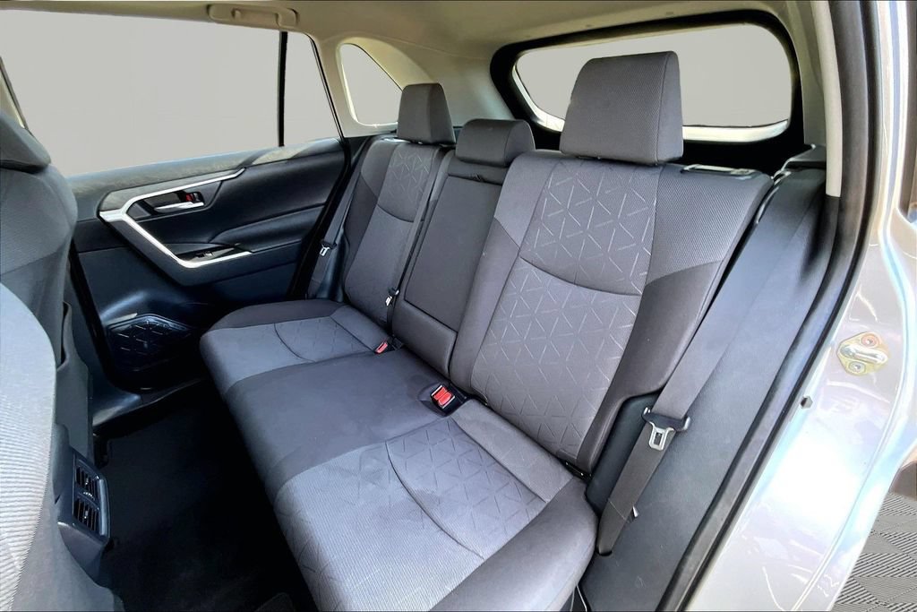 Used 2025 Toyota RAV4 XLE w/ Convenience Package AWD/4WD image 26