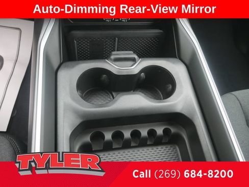New 2026 RAM 1500 4x4 Crew Cab image 37