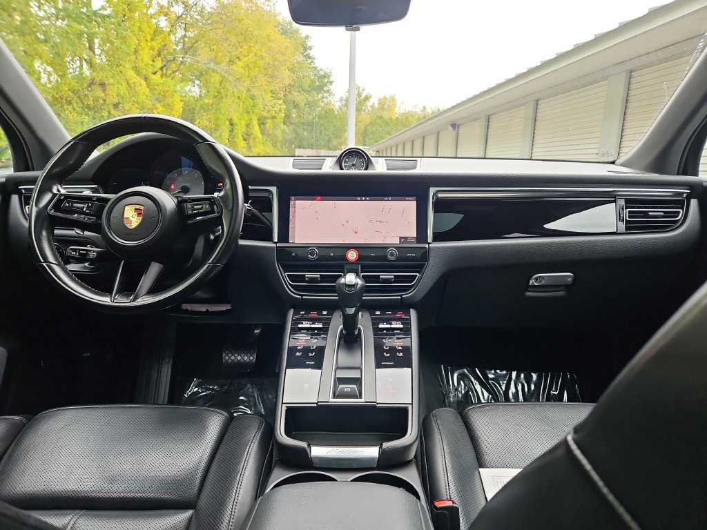Used 2023 Porsche Macan S AWD/4WD image 12