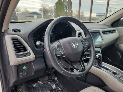 Used 2019 Honda HR-V EX-L image 18