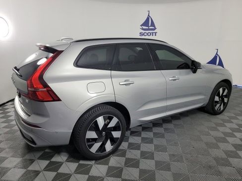 Used 2023 Volvo XC60 T8 Plus w/ Climate Package image 6