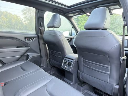 Used 2025 Subaru Forester Limited w/ Popular Package #2 AWD/4WD image 17