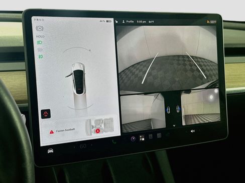 Used 2022 Tesla Model Y Long Range AWD/4WD image 21
