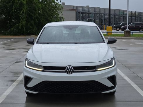 Used 2025 Volkswagen Jetta Sport FWD image 10