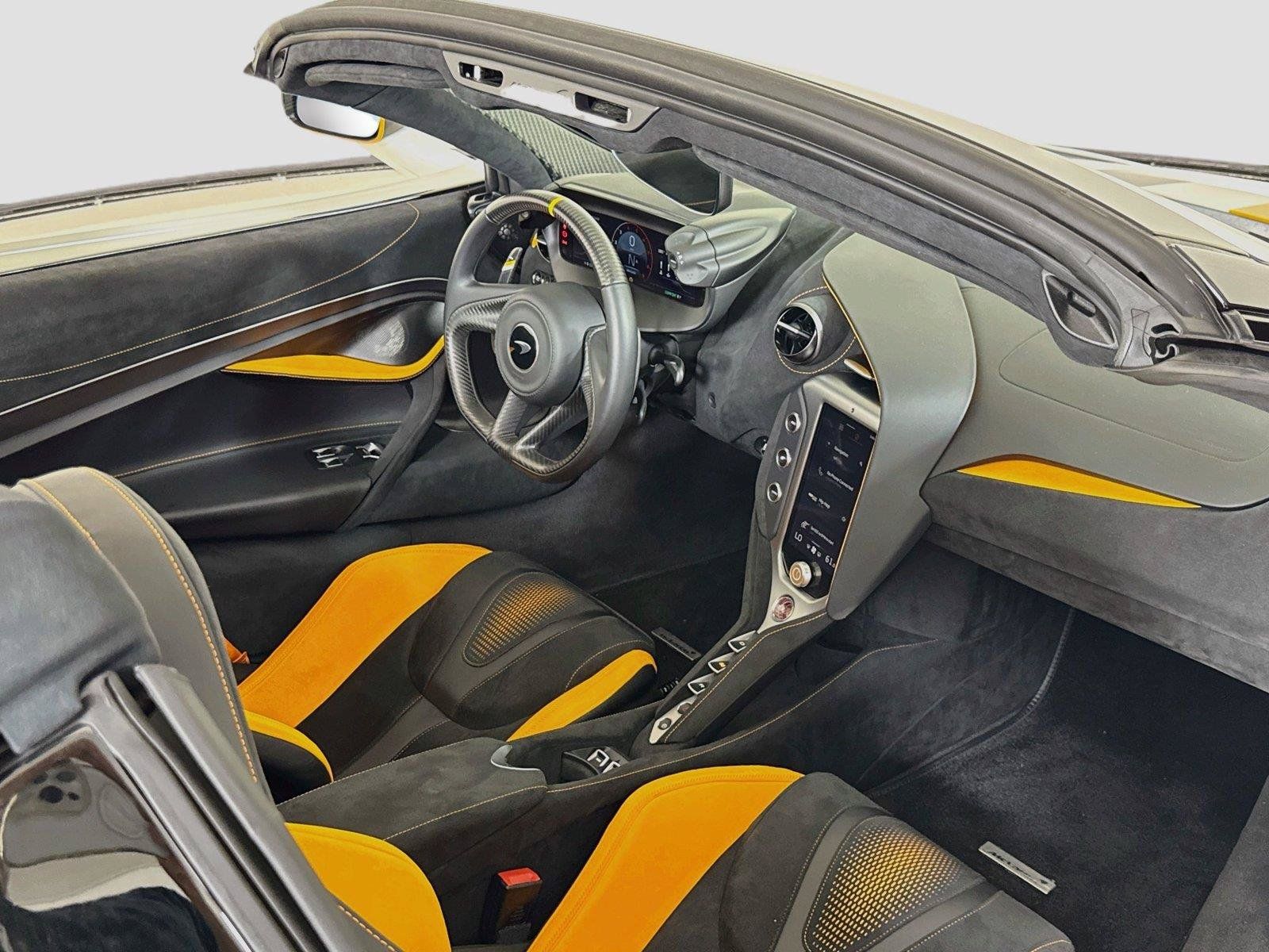 Used 2024 McLaren 750S Spider RWD image 27