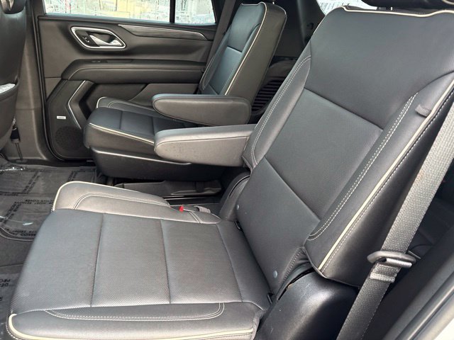 Used 2023 GMC Yukon SLT AWD/4WD image 10