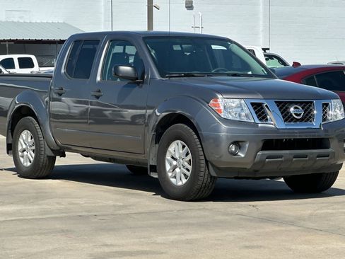 Used 2020 Nissan Frontier SV image 10