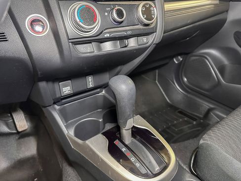 Used 2019 Honda Fit EX image 37