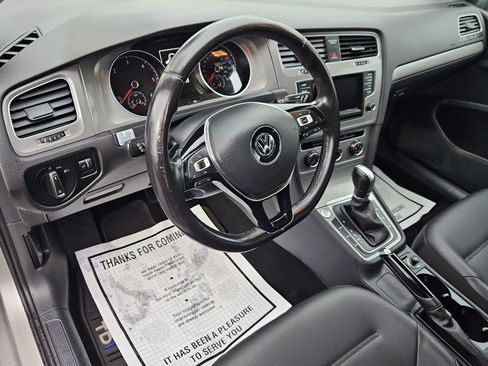 Used 2015 Volkswagen Golf TDI S image 12