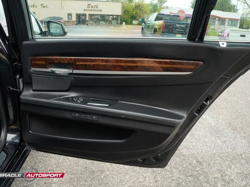 Used 2015 BMW 750Li xDrive w/ M Sport Edition AWD/4WD image 36