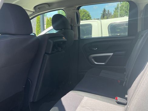 Used 2023 Nissan Titan SV AWD/4WD image 42