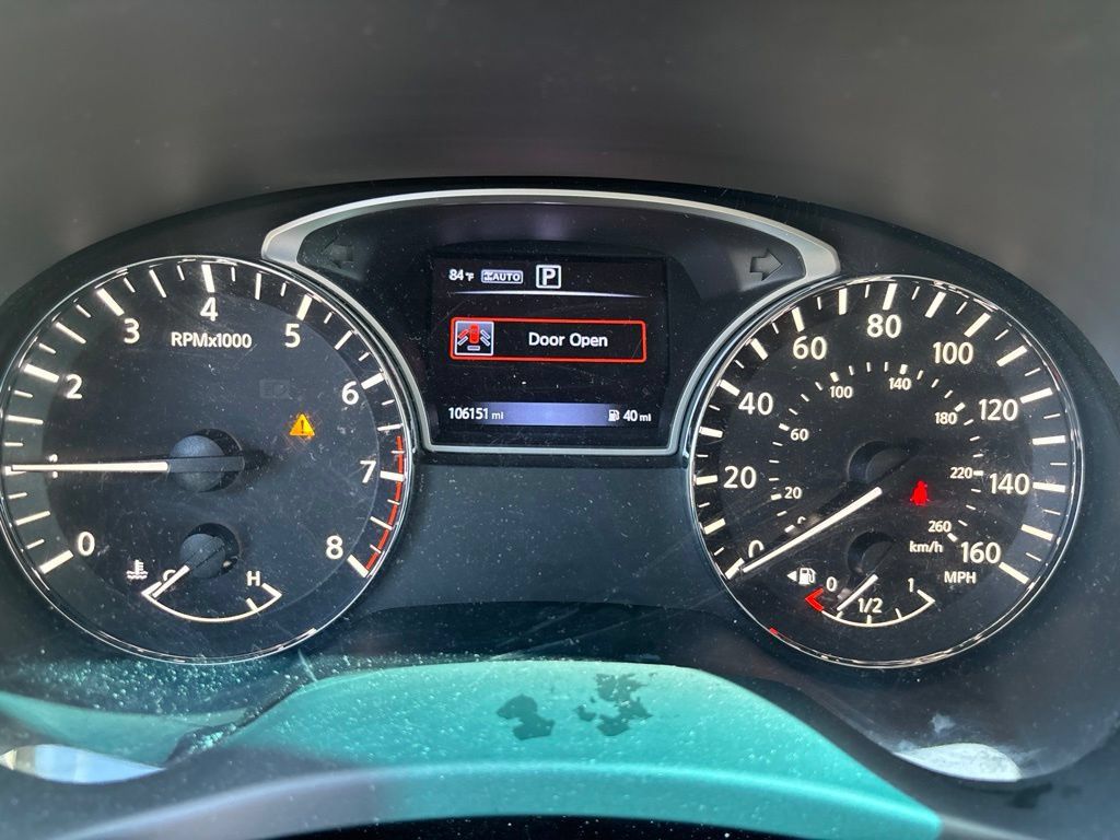 Used 2017 Nissan Pathfinder SV AWD/4WD image 10