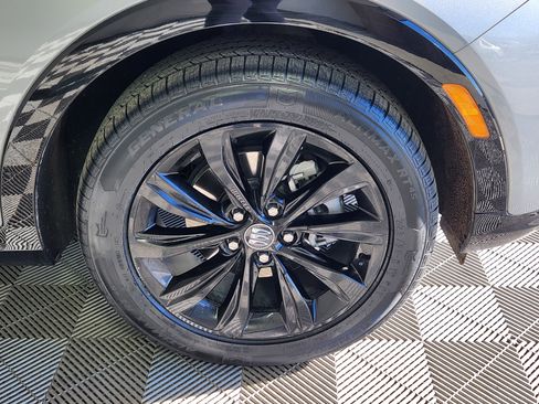 Used 2024 Buick Envista Sport Touring w/ Convenience II Package image 9