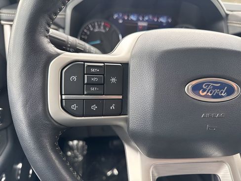 Used 2024 Ford Expedition XLT image 16