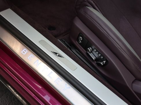 Used 2024 Bentley Continental GT S image 44