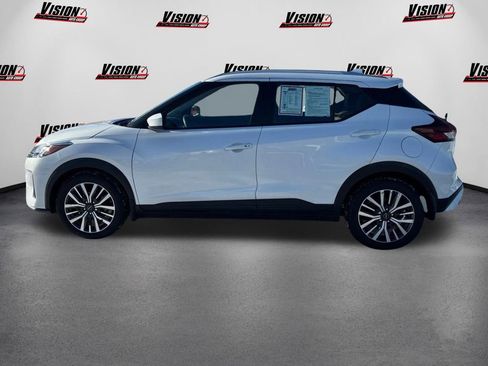 Used 2024 Nissan Kicks SV image 8