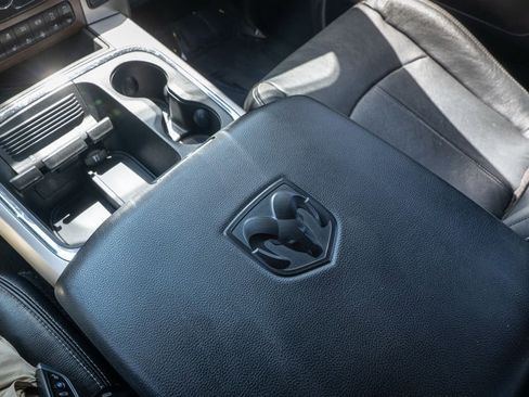 Used 2018 RAM 2500 Laramie w/ Convenience Group image 33