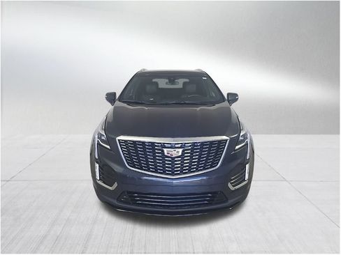 Certified 2023 Cadillac XT5 Luxury image 3
