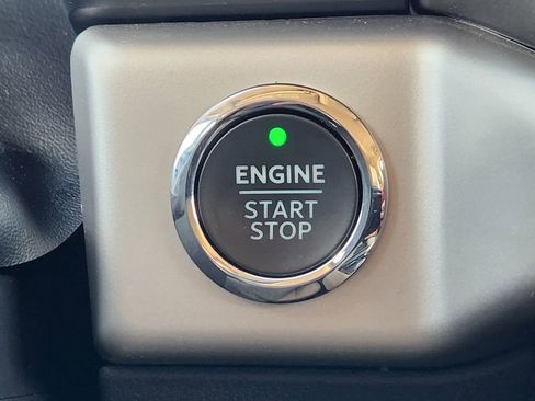 Used 2024 Ford Expedition Max XLT image 21