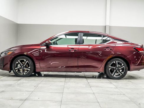 Used 2024 Nissan Sentra SV image 9