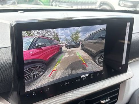 New 2026 Ford Explorer Active AWD/4WD image 18