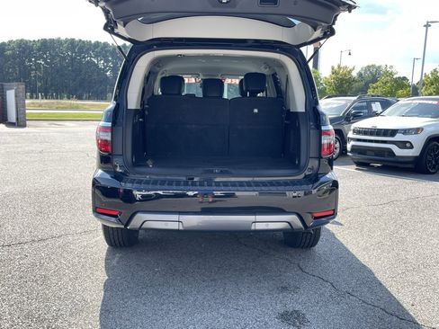 Used 2024 Nissan Armada SV image 7