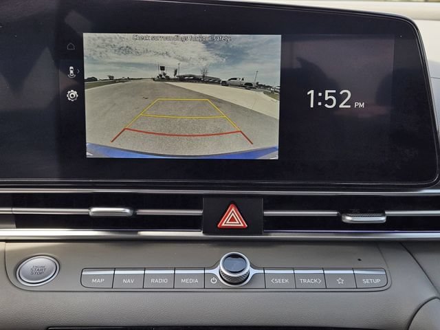 Used 2025 Hyundai Elantra SEL FWD image 17