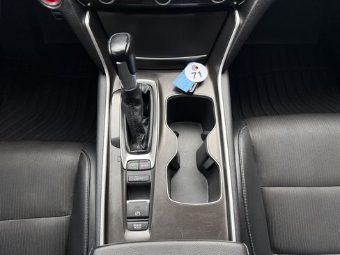 Used 2022 Honda Accord Sport image 26