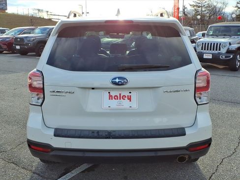 Used 2018 Subaru Forester 2.5i Touring image 6