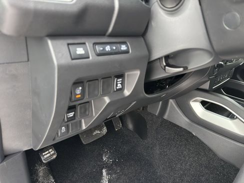 New 2026 Nissan Frontier SV image 14