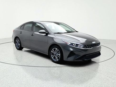Certified 2023 Kia Forte LXS w/ LXS Technology Package FWD image 8