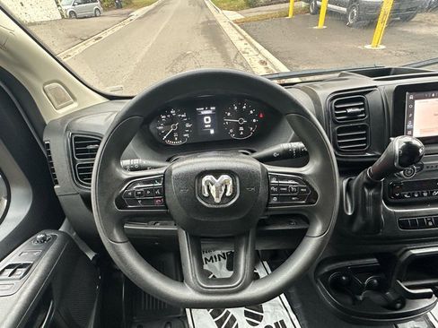 Used 2024 RAM ProMaster 2500 w/ Convenience Group image 13