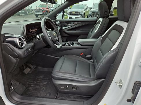 Certified 2025 Chevrolet Blazer EV LT AWD/4WD image 17