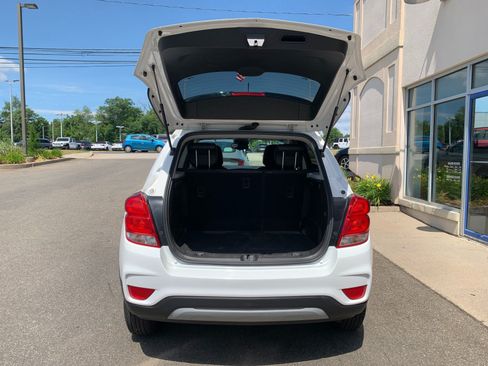 Used 2019 Chevrolet Trax LT w/ LT Convenience Package AWD/4WD image 8