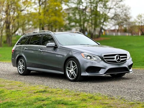 Used 2016 Mercedes-Benz E 350 4MATIC Wagon image 2