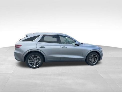 Used 2025 Genesis GV70 2.5T AWD/4WD image 5
