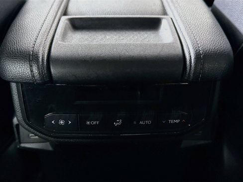 Certified 2025 Toyota Grand Highlander FWD image 36
