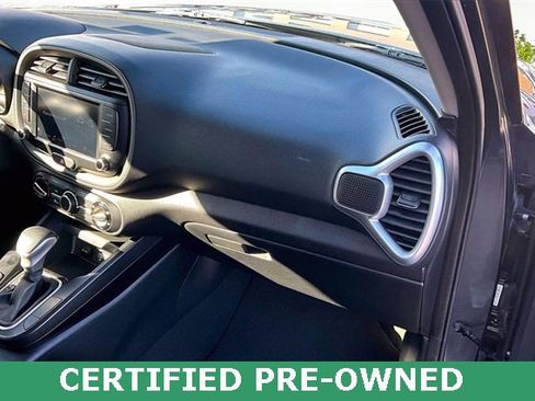 Certified 2023 Kia Soul LX w/ LX Technology Package image 15