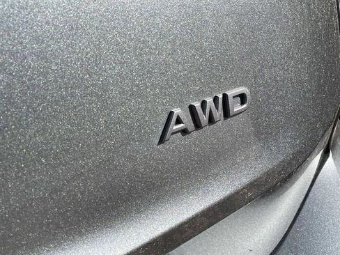 Used 2025 Nissan Rogue SV AWD/4WD image 9