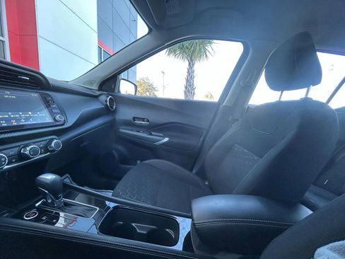 Used 2024 Nissan Kicks SV image 15