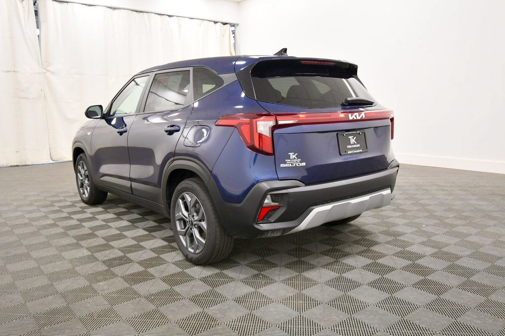 Used 2026 Kia Seltos LX AWD/4WD image 5