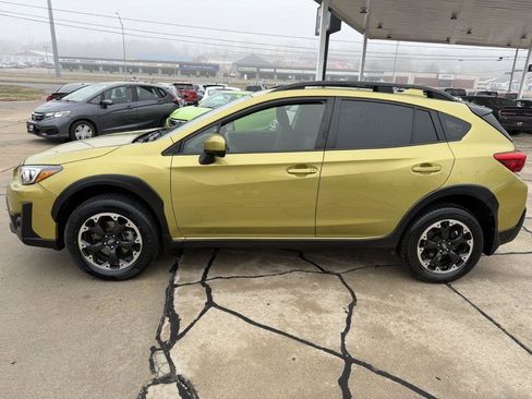 Used 2023 Subaru Crosstrek 2.0i Premium AWD/4WD image 4