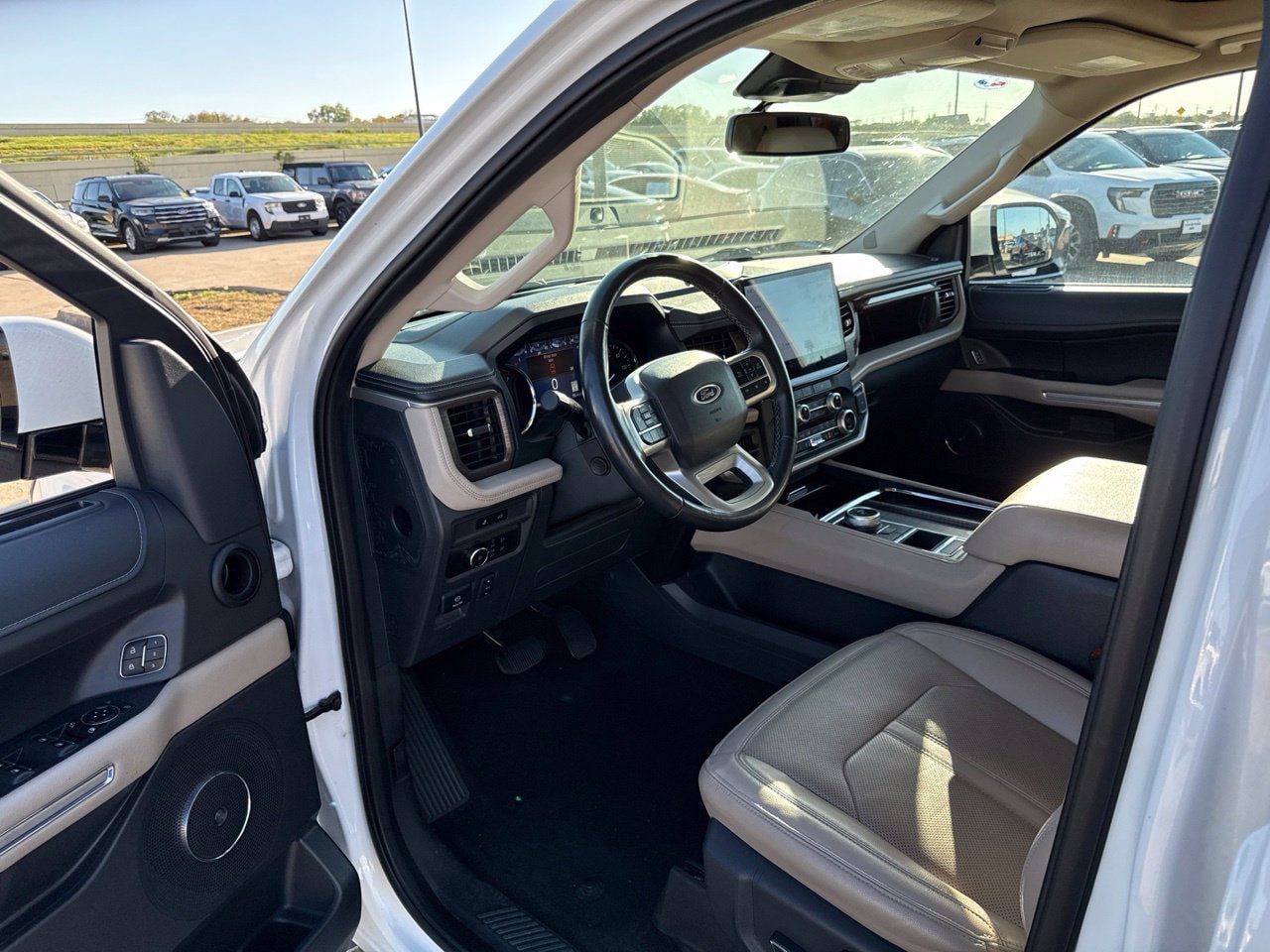 Used 2024 Ford Expedition Max Limited RWD image 21