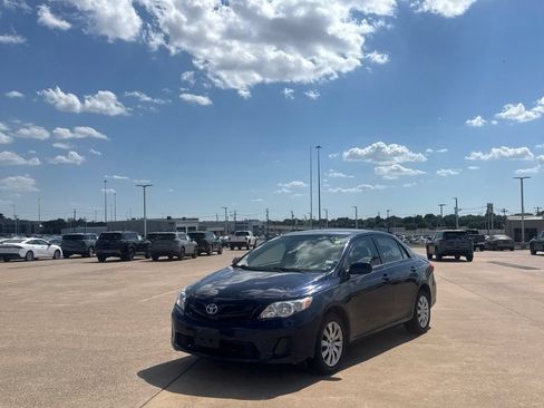 Used 2011 Toyota Corolla S FWD image 9