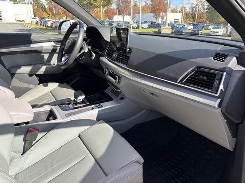 Used 2024 Audi Q5 2.0T Premium w/ Summer of Audi Package image 21