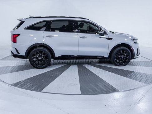 Used 2022 Kia Sorento SX image 10