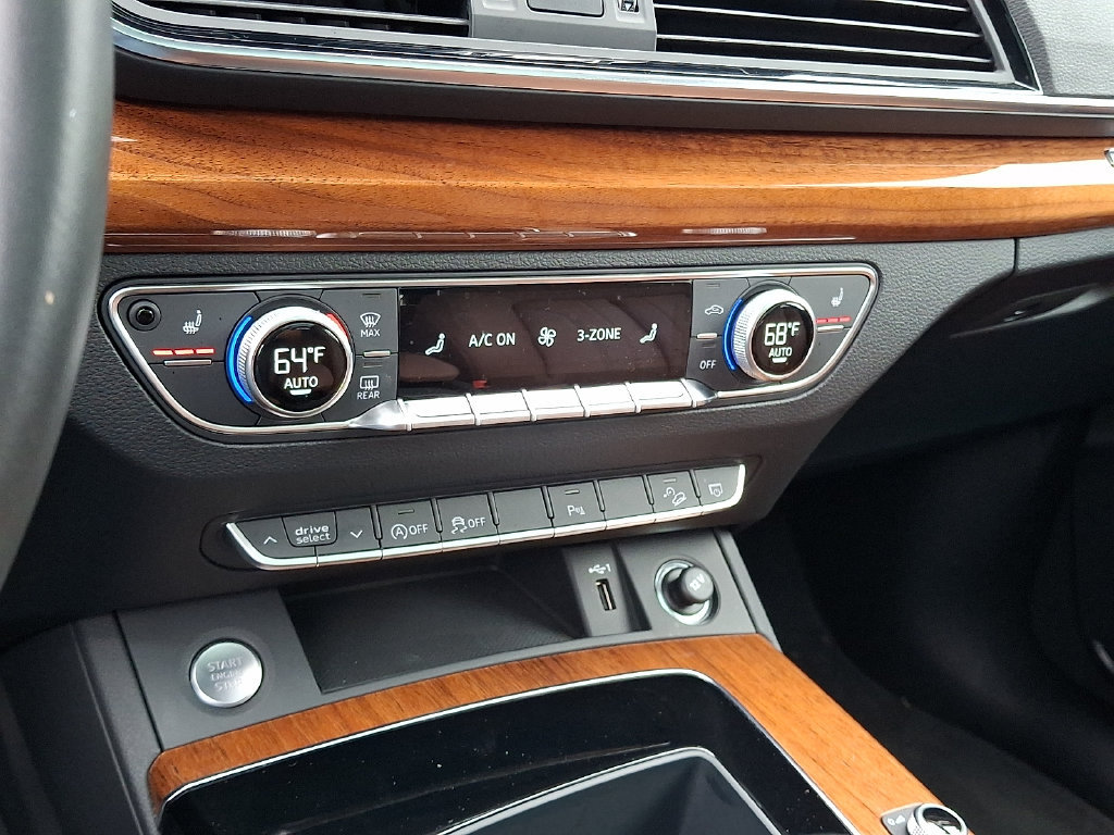 Certified 2023 Audi Q5 2.0T Premium w/ Convenience Package AWD/4WD image 17