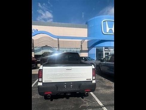 Used 2024 Honda Ridgeline TrailSport image 14