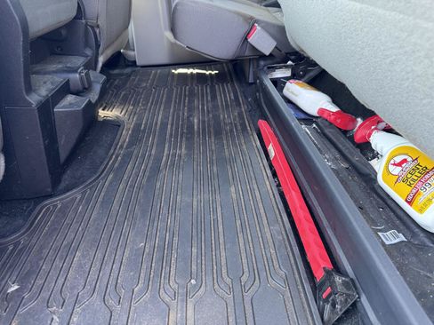 Used 2017 Ford F250 XLT w/ XLT Premium Package AWD/4WD image 11
