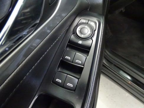 Used 2023 Chevrolet Traverse LT AWD/4WD image 10